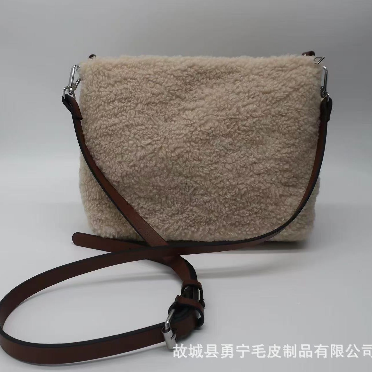 For Cross-Border 2025 Spring New Women's Bags, Urban Simple Bags, Leather Goods, Fur Bags, Lamb Hair Women's Crossbody Bags