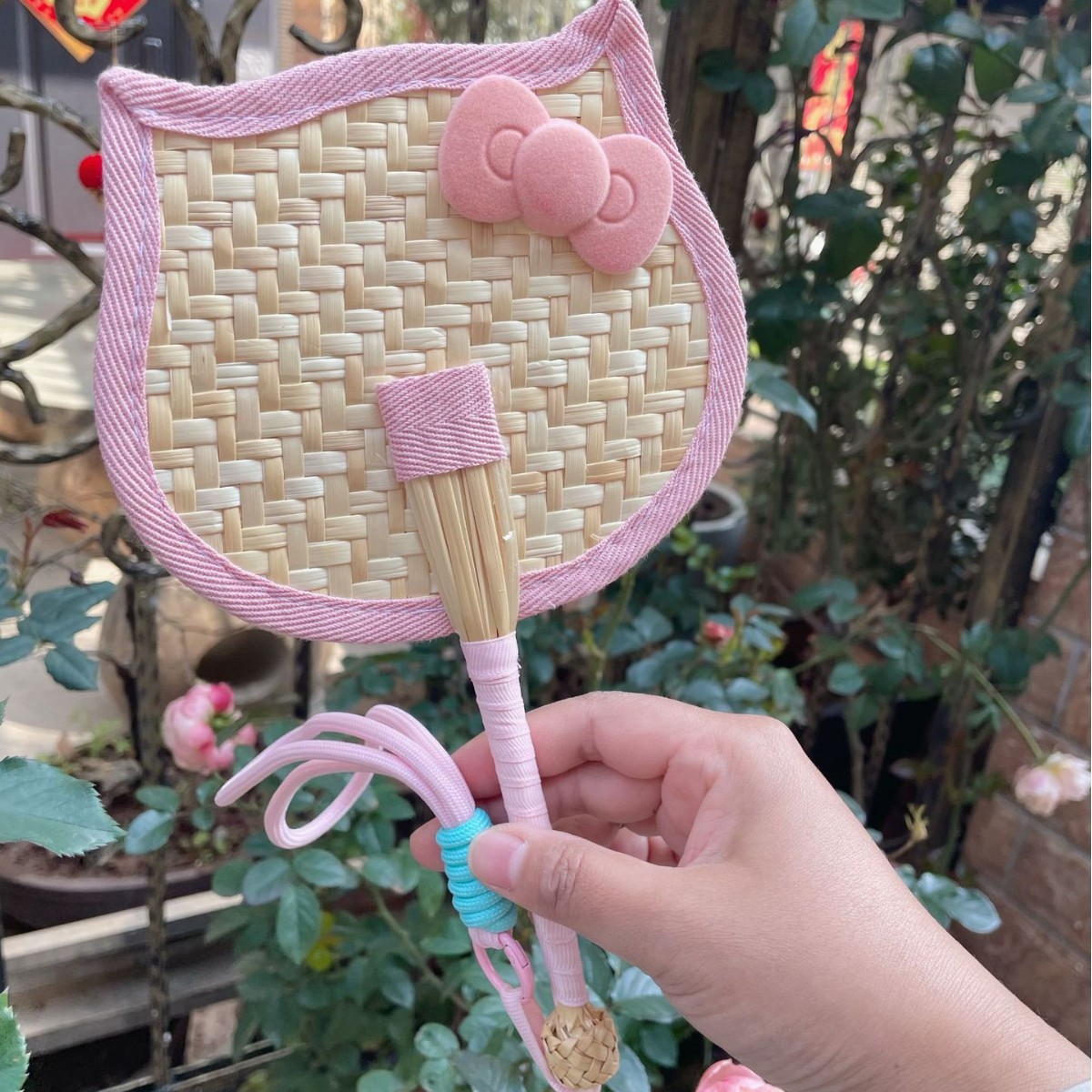 现货麦秆猫咪扇夏天手摇扇子编织便携Hellokitty猫手持扇子拍照