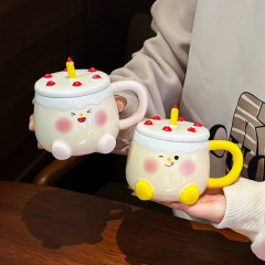 誕生日プレゼント陶磁器カップ高颜値ケーキカップ彼女にクリエイティブプレゼント家庭用かわいいマグカップ