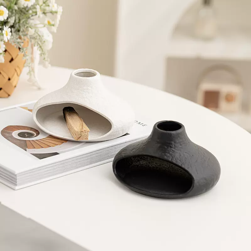 手工制作的圣木香座陶瓷香炉适合冥想空间燃烧圣木鼠尾草香薰装饰