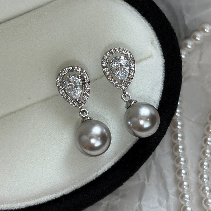 Orecchini a lobo a goccia in argento 925 con zirconi 5a_voghion.com