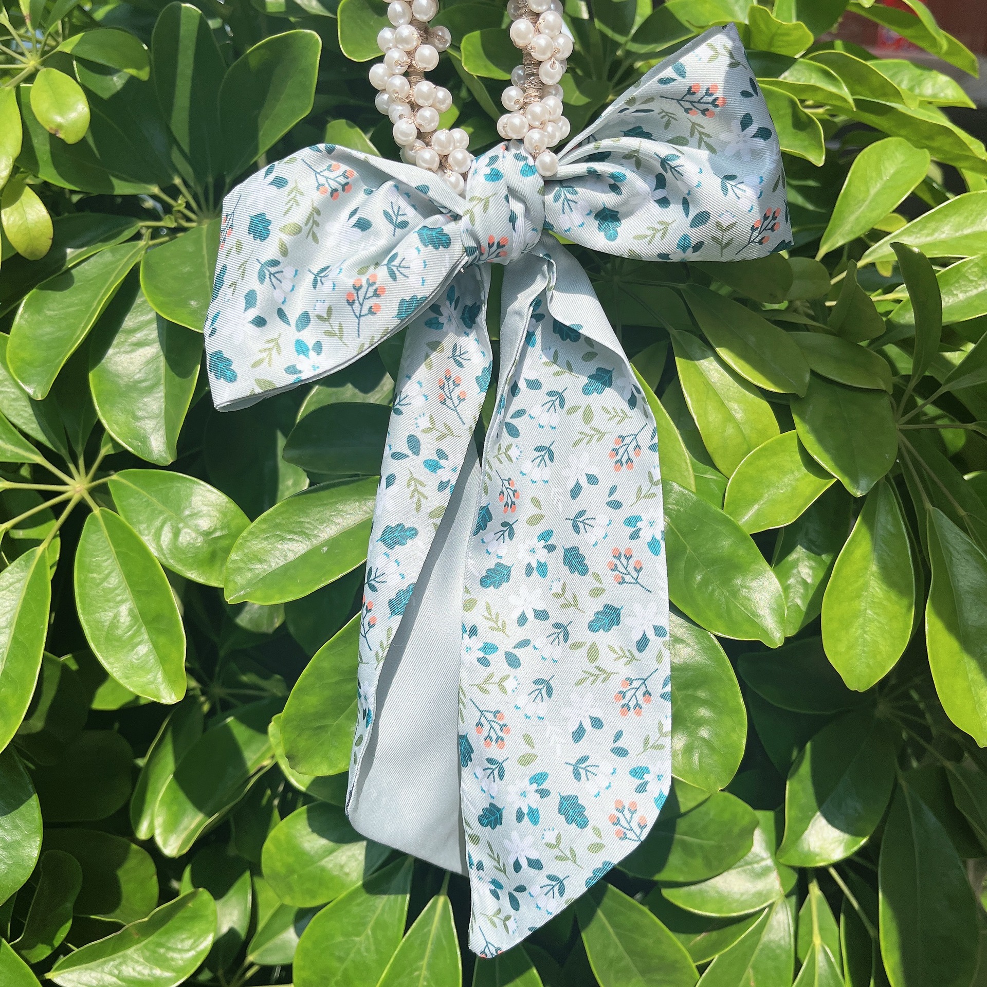 Banda de pelo de bufanda de seda para mujer corbata de pelo fino de verano de perlas cinta de arco Hada cuerda de pelo de todo fósforo estilo coreano accesorios para el cabello al por mayor