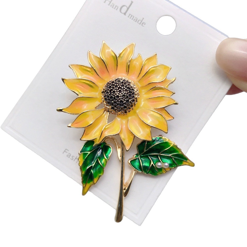 Spilla a smalto girasole per uomo e donna accessorio giacca_voghion.com