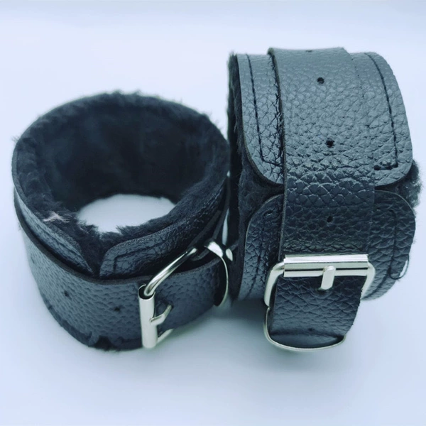 Plush handcuffs