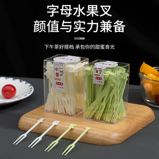 ��ĸ�^��һ����ˮ�������σ��X���b����ˮ�����ӵ�����ƷС�c�Ĳ�