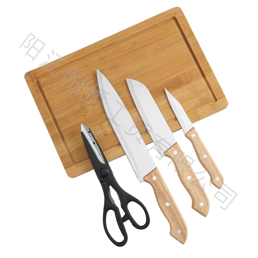 Spot fabricante de herramientas de barbacoa de acero inoxidable juego de pinzas de pala de mango de madera para barbacoa al aire libre juego completo