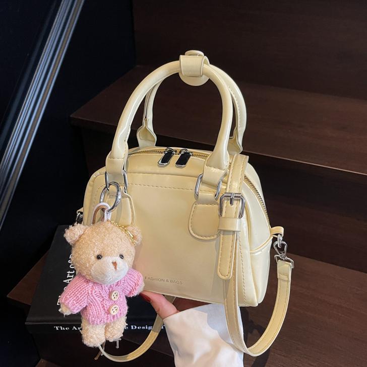 Bolsos pequeños de mano de tendencia de comercio exterior para mujer 2025 nuevo bolso de hombro de moda salvaje bolso de mensajero de alta calidad de nicho