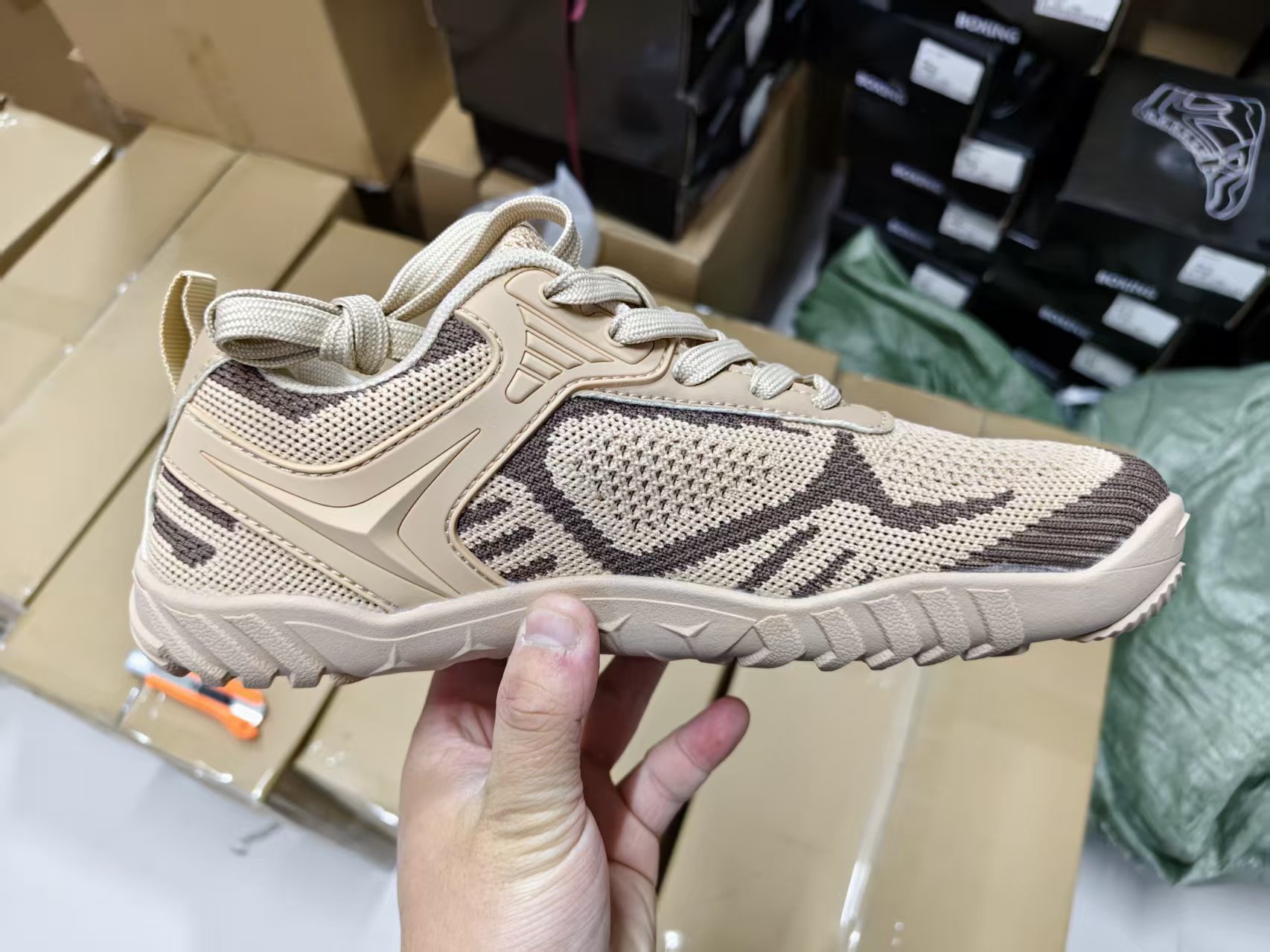 New Men's Wide-last Comfortable Walking Wide-toed Shoes, Breathable Soft-soled Couple's Fly-knit Sneakers, Running And_vogvips.com
