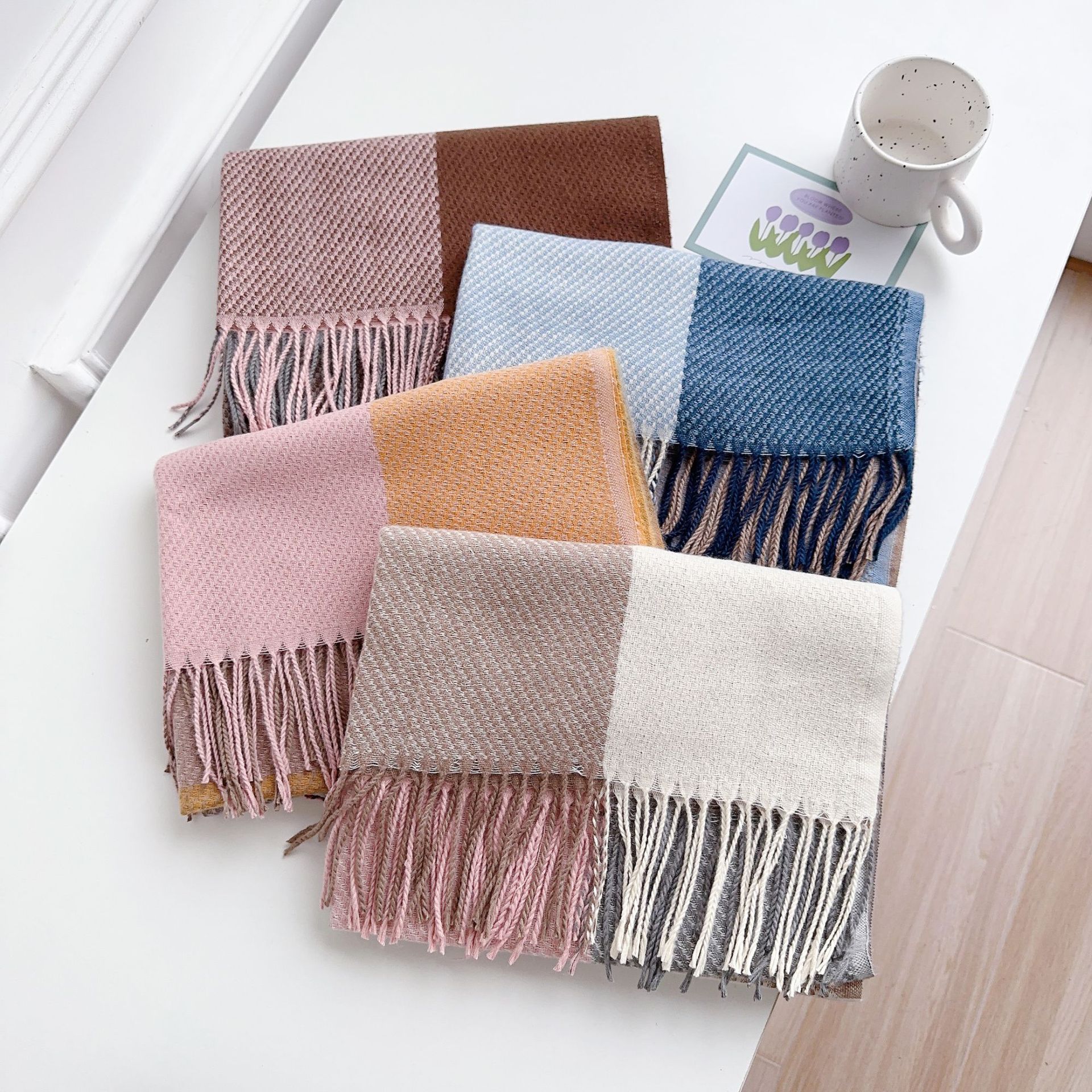 2023 nuevo chal de invierno versátil bufanda de borla gruesa Arco Iris a cuadros elegante simple bufanda de Cachemira