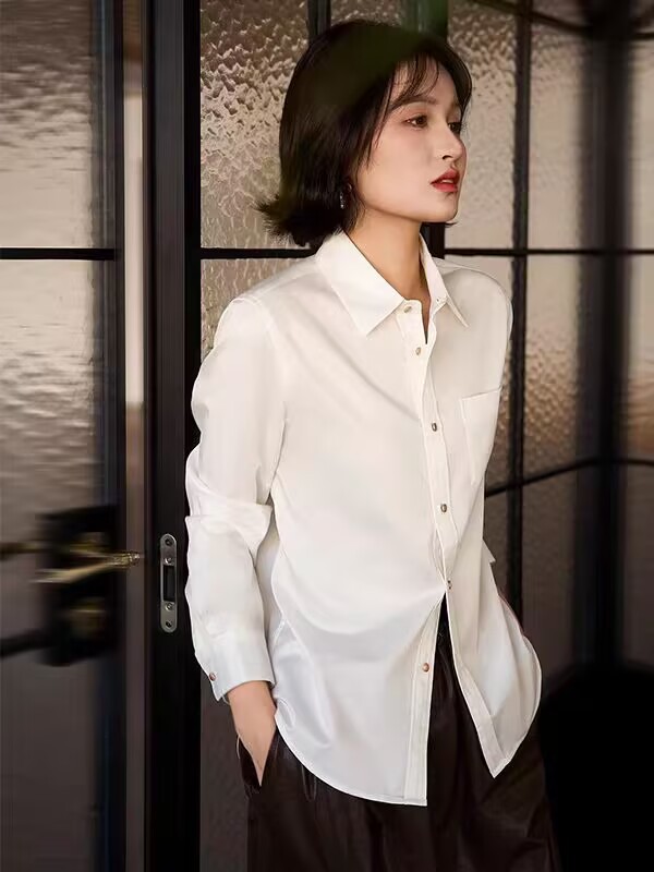 Áo sơ mi nữ cổ polo viền hoa trắng dài tay — trắng
