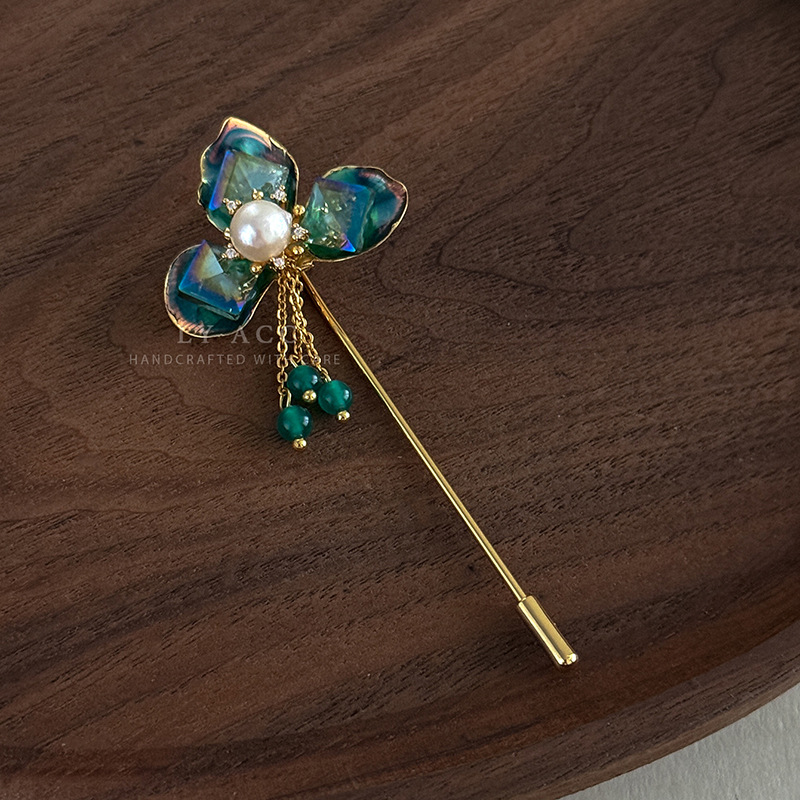 Nuevo broche de flor de perla barroca natural retro, broche antiexposición de nicho de alta gama, ramillete de platycodon