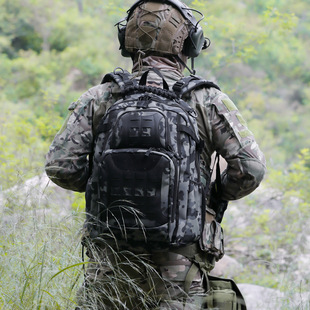 �羳������ԽҰ��܊��¶�Iͽ�����е�ɽ�p����\���Բʑ�����g��