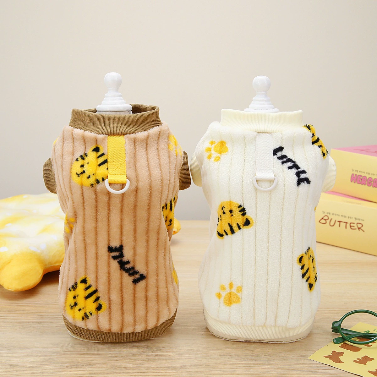 Одежда для вытягивания колец для домашних животных Бархатная одежда для домашних собак Одежда для собак Осень и зима Новая бархатная одежда 23 Little Tiger