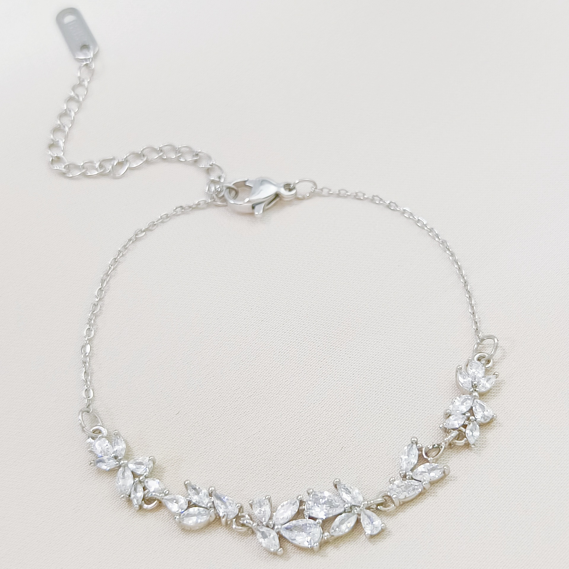 Sophisticated bracelet for friend for St. Valentine's Day