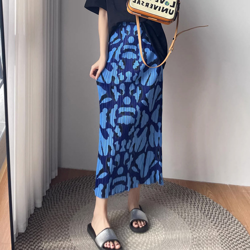 Miyake Pleated Summer Resort Floral Fairy Dress | Slim-Fit Elastic Waistline | Stretchy, High-Rise Design | Dramatic A-Line Skirt with Bold Print