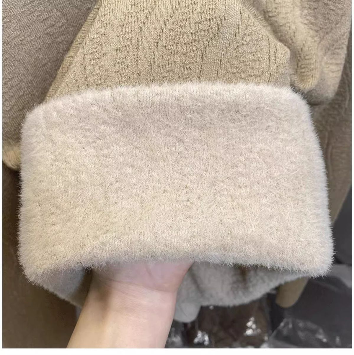 Damen-Fleece-gefütterter Strickpullover – Halbhoher Rollkragen, dickes Winter-Thermooberteil (Weiß, Schwarz, Beige, Khaki, Grau, Rot, Camel, Braun)_voghion.com