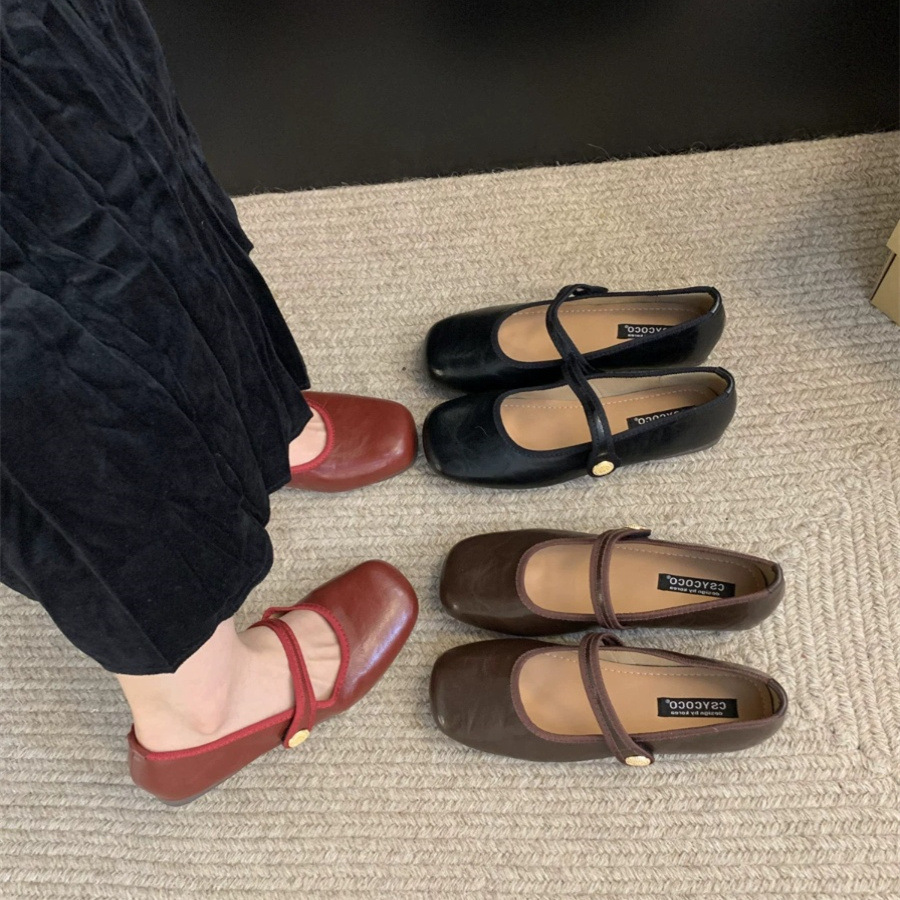 문학 팬 레드 라운드 헤드 메리 제인 신발 여성 봄 2024 새로운 스타일 스커트 플랫 바닥 얕은 입 싱글 신발