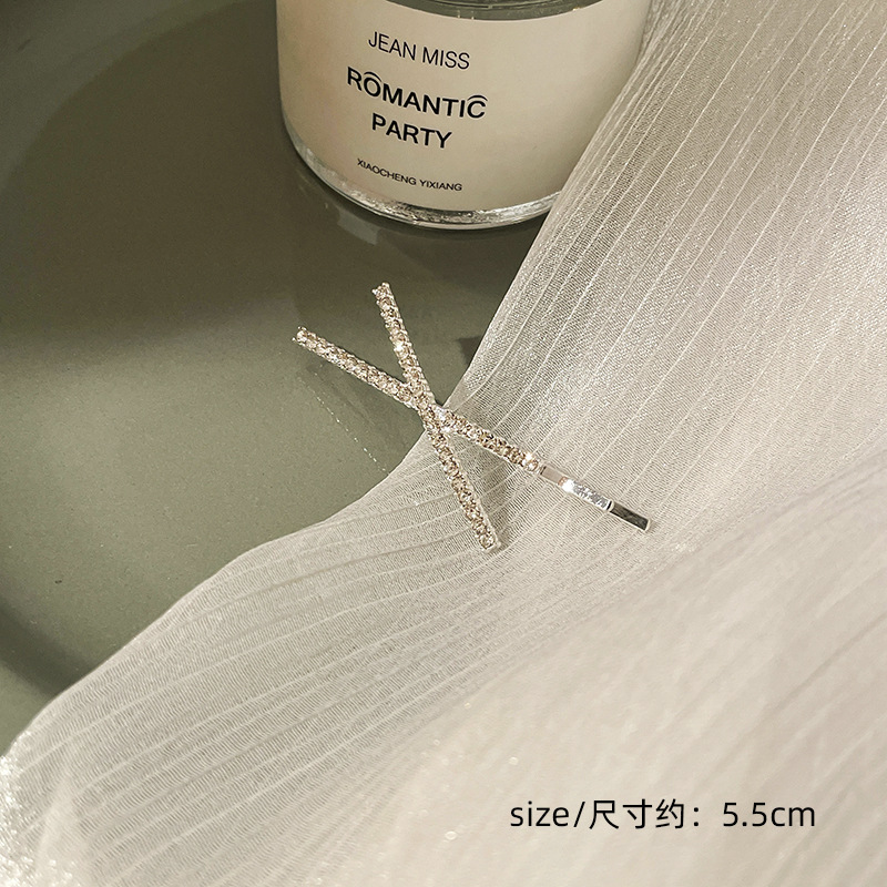 Corea del Sur clip para el cabello de perlas en línea clip para el cabello de mujeres rasgadas clip para el cabello de una palabra clip para el cabello de bordes fría BB clip lateral clip para el temperamento clip para la cabeza