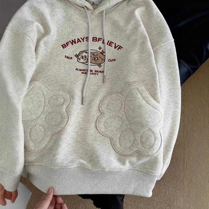 Cute Cat Claw Pocket Age-Reducing Sweatshirt for Women, Winter New Style, Fleece-Lined and Thickened, Loose Casual Jacket for Students Cute Cat Claw Pocket Age-Reducing Sweatshirt for Women, Winter New Style, Fleece-Lined and Thickened, Loose Casual Jacket for Students