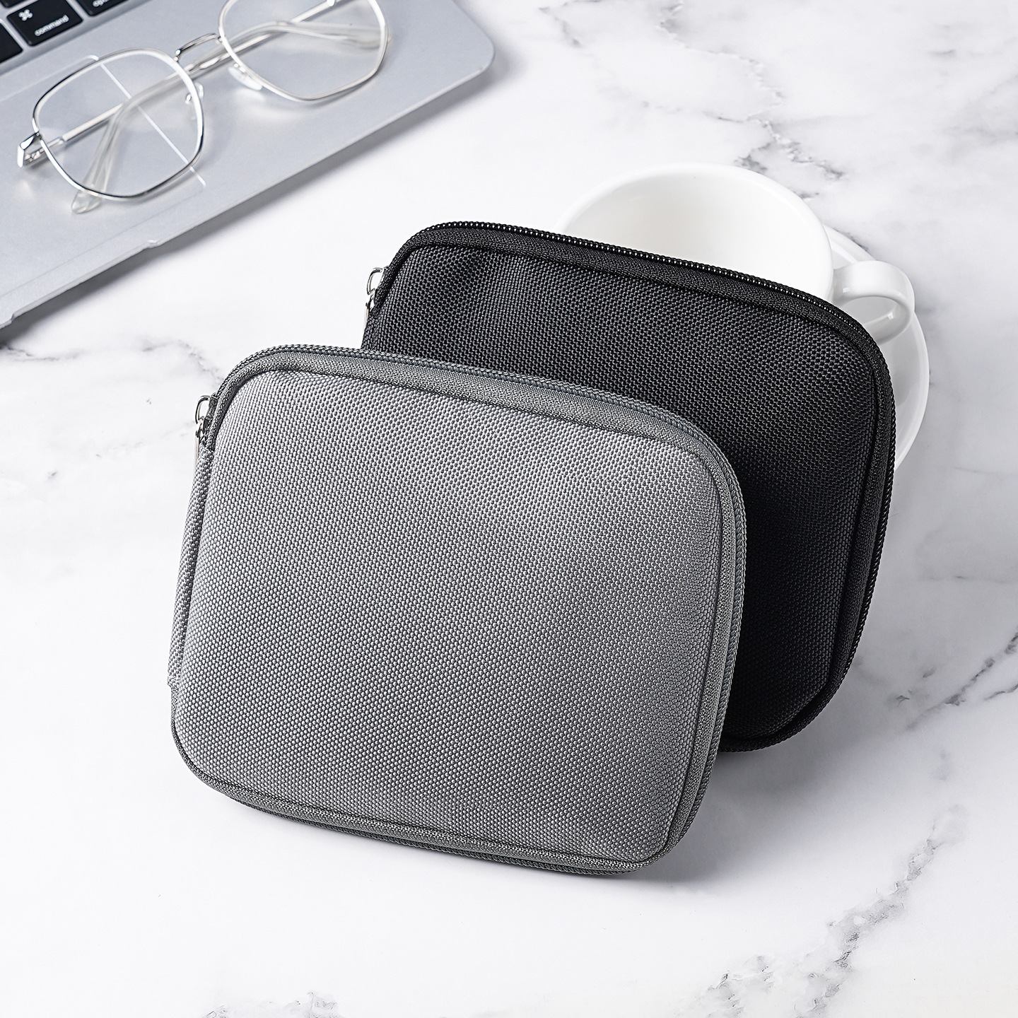 Paquete de almacenamiento de auriculares Caja de almacenamiento de cable de datos Cargador de cubierta de disco duro portátil multifuncional de disco USB