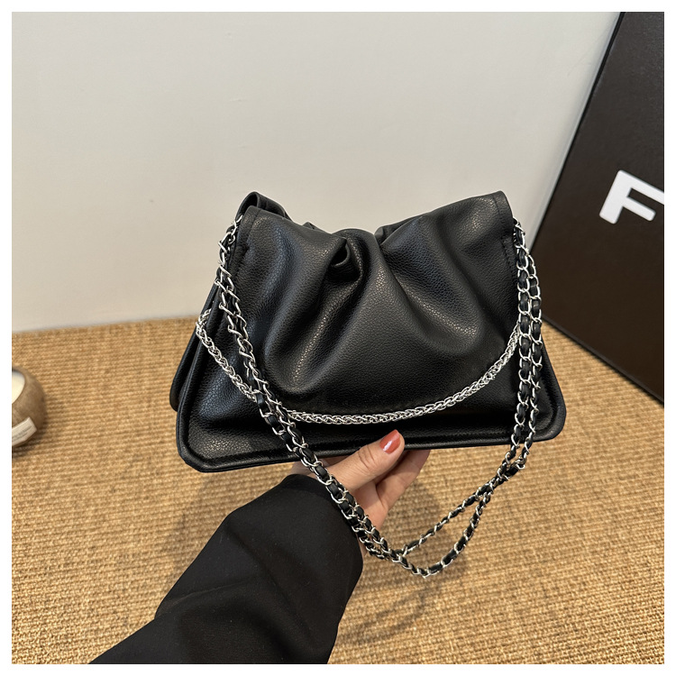 thumbnail image 1 of Bolso de axila con pliegues pequeño y exclusivo para mujer, nuevo modelo de primavera 2025, estilo retro coreano, bolso tipo cubo versátil con cadena, bandolera., 1 of 10