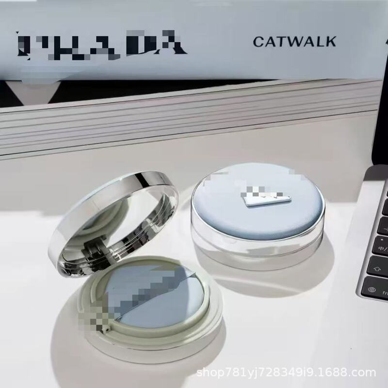 Cross-Border New Product: 2026 Spring P Brand Blue Limited Edition Nylon Air Cushion, Available in 2 Colors, Can Be Shipped on Behalf of Others Cross-Border New Product: 2026 Spring P Brand Blue Limited Edition Nylon Air Cushion, Available in 2 Colors, Can Be Shipped on Behalf of Others