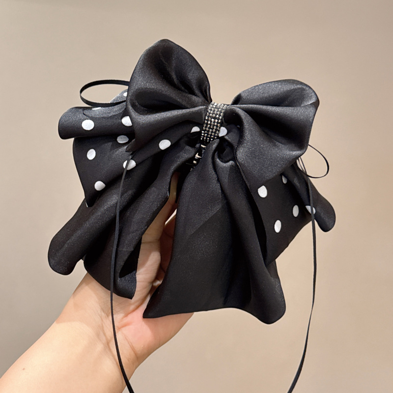 372 зажим для хвоста в горошек, черный