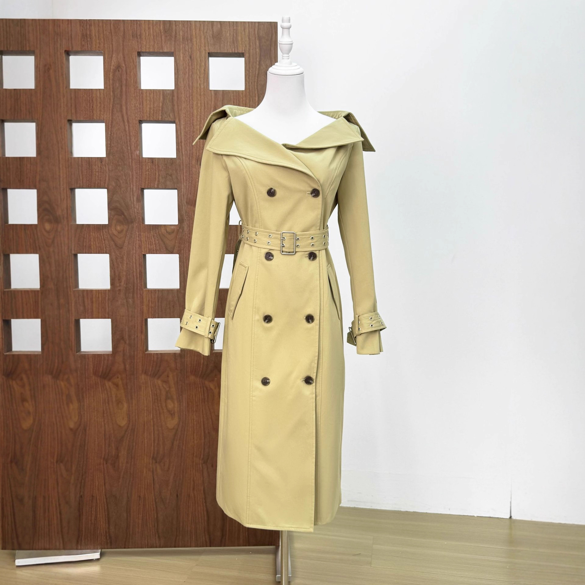 25 Autumn Retro Large Lapel Long-Sleeved Waist Double-Breasted Off-Shoulder One-Line Collar Long Windbreaker Women's Jacket Niche Dress