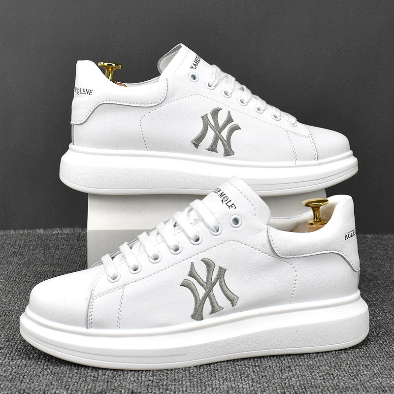Весенняя новая низкая дышащая модная повседневная обувь из воловьей кожи для интернет-знаменитостей Обувь для скейтбординга Белые туфли Мужская легкая обувь
