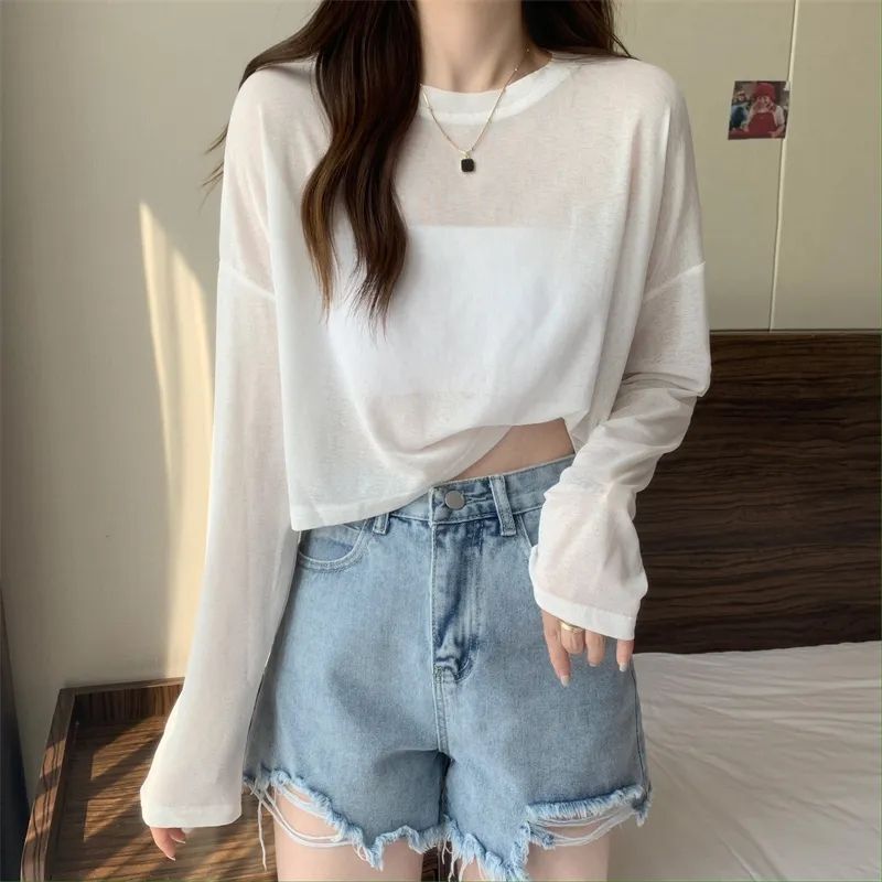 Sunscreen Thin Long-sleeved T-shirt Women's Ins Trendy Niche Design Sense Summer Loose Slimming Short Top Air Conditioning Blouse Sunscreen Thin Long-sleeved T-shirt Women's Ins Trendy Niche Design Sense Summer Loose Slimming Short Top Air Conditioning Blouse