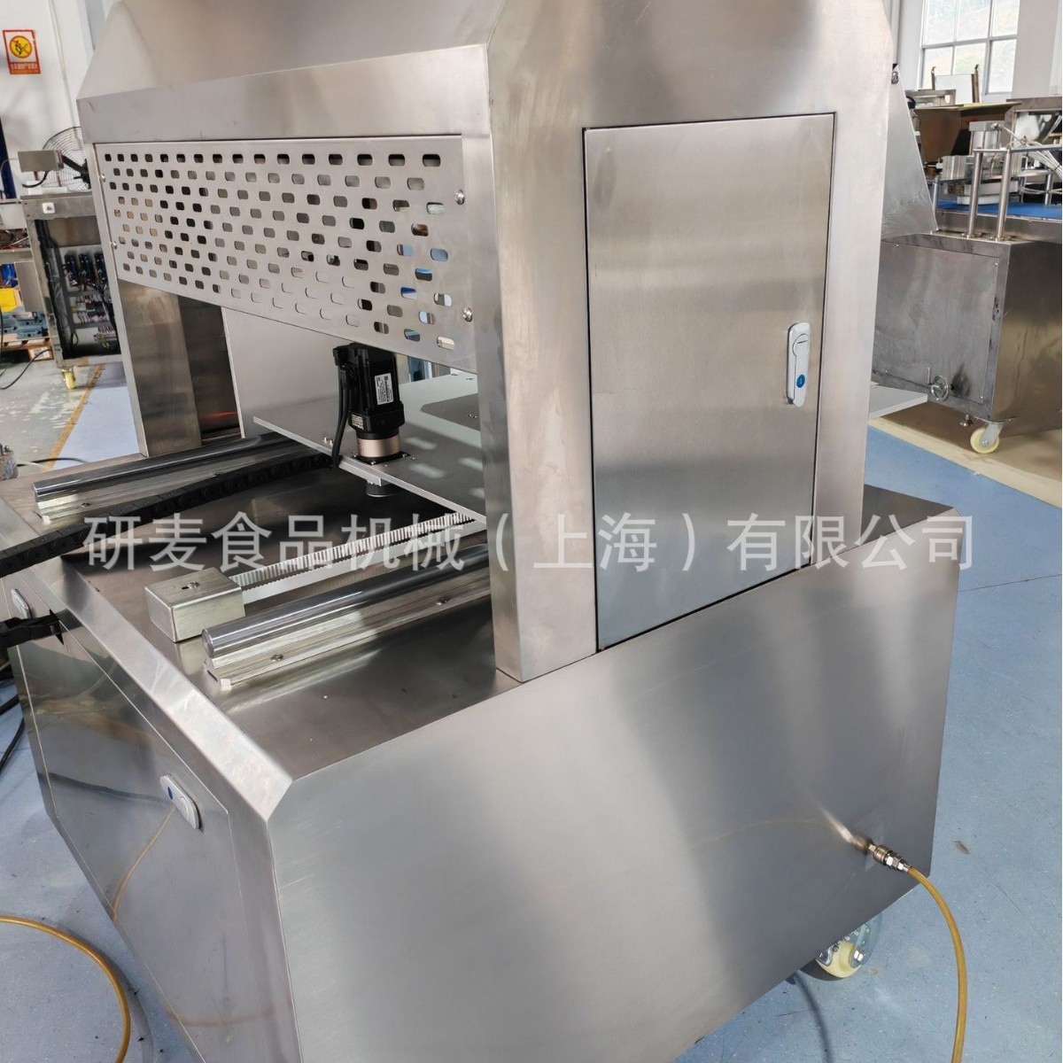 Baking cake cutting machine commercial chiffon sponge angel cake…