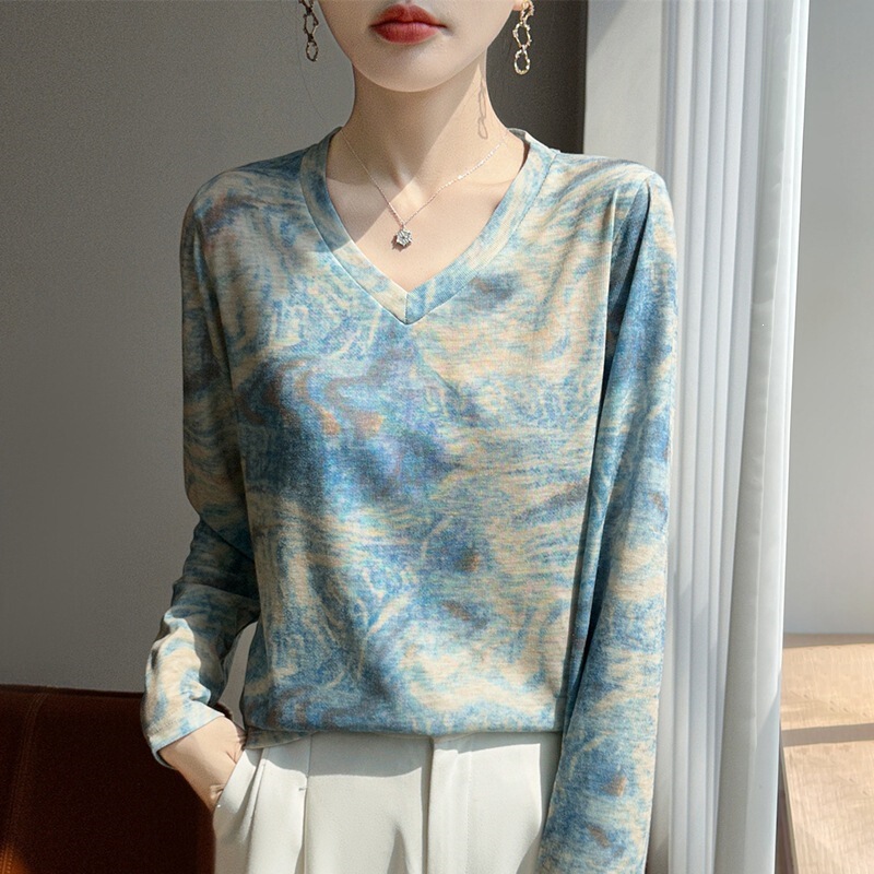Lyocell Tencel Printed V-Neck Knit Top, New Spring/Summer Lightweight Pullover Long-Sleeve Base Shirt for Women