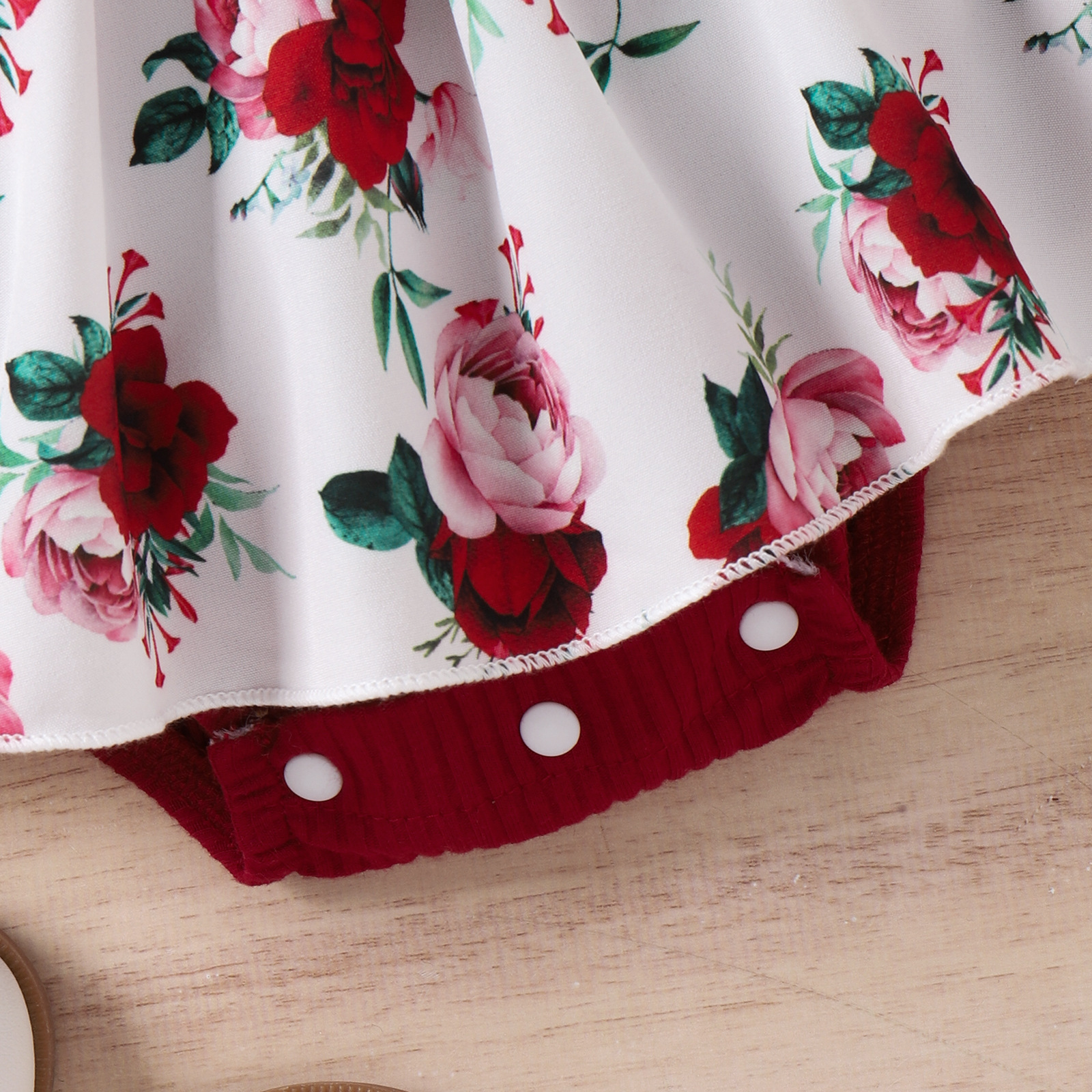 200g Weight Stretchy Elasticity Baby(0-2Years) Age Group Regular Fit Fit Type Plaid, Flower, Bow Knot Pattern Winter, Autumn Season Baby Girl'S Gender Cotton, Polyester Fabric Patchwork Design Fashion Style Fashion Plaid Flower Bow Knot Patchwork Cotton Polyester Baby Rompers 25