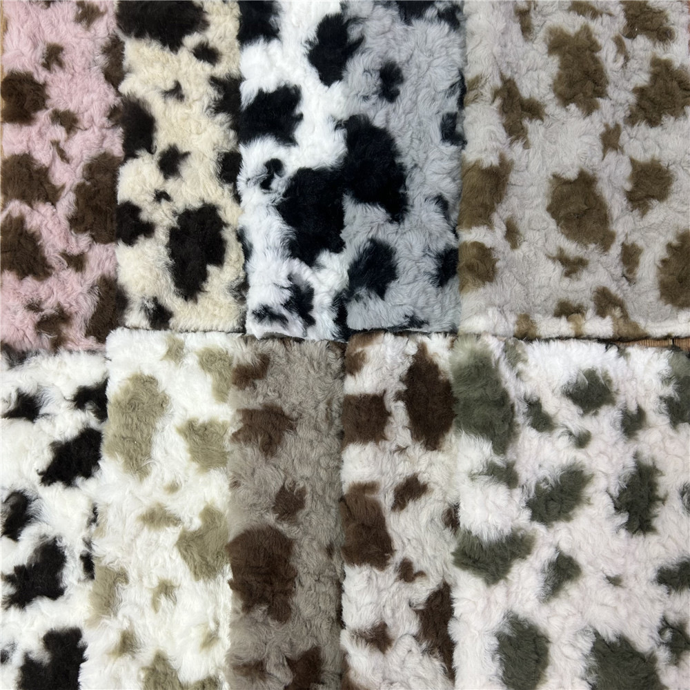 Big Strawberry Bear Rabbit Fur Fabric, Cow Brushed Rabbit Fur, Twisted Tie-Dyed Rabbit Fur, Plush Fabric for Clothing and Shoes