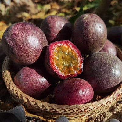 Yunnan Passion Fruit 5 Super Large fruit class a South Cloud fresh fruit Season Full container 10 Jin