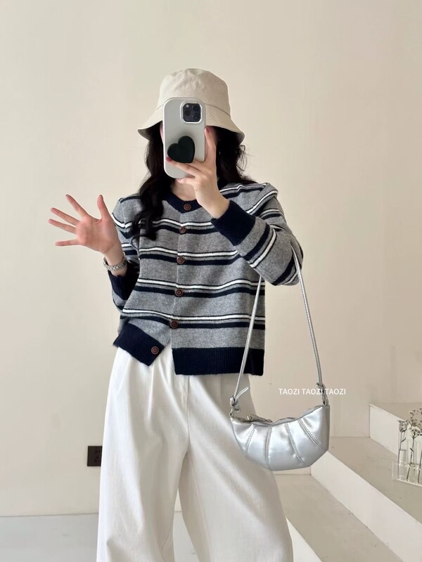 早秋针织衫小香风奶呼呼软糯毛衣开衫外套女初秋外搭正肩上衣|undefined
