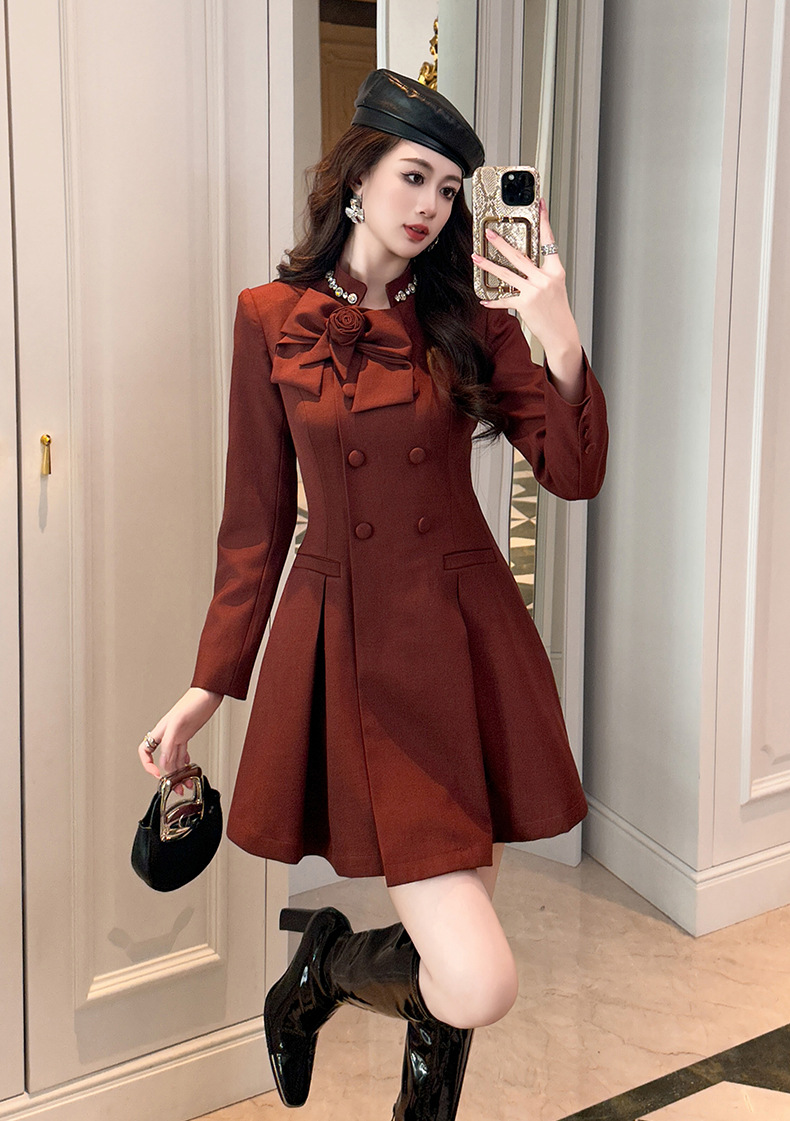Váy ngắn kiểu Pháp cổ tròn hoa nổi eo thon dáng đẹp — Màu đỏ rượu chi tiết 5