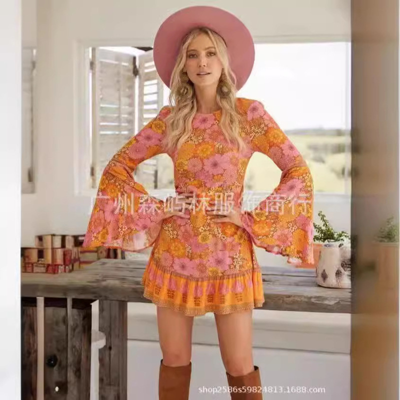 Europe and the United States cross-border new products Halloween dress 7080 s hippie role-playing costume positioning flower dress Europe and the United States cross-border new products Halloween dress 7080 s hippie role-playing costume positioning flower dress