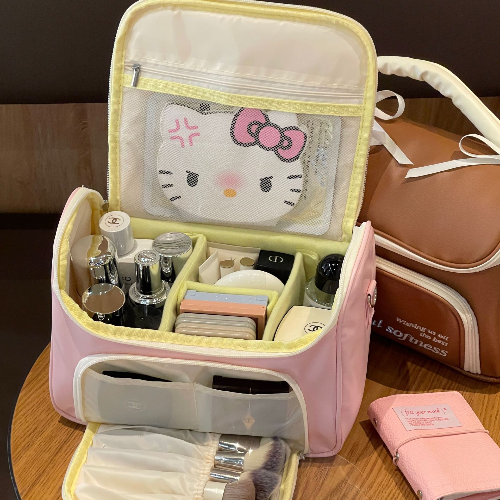 Nueva bolsa de maquillaje de arco simple portátil bolsa de almacenamiento de mano bolsa de lavado impermeable de gran capacidad