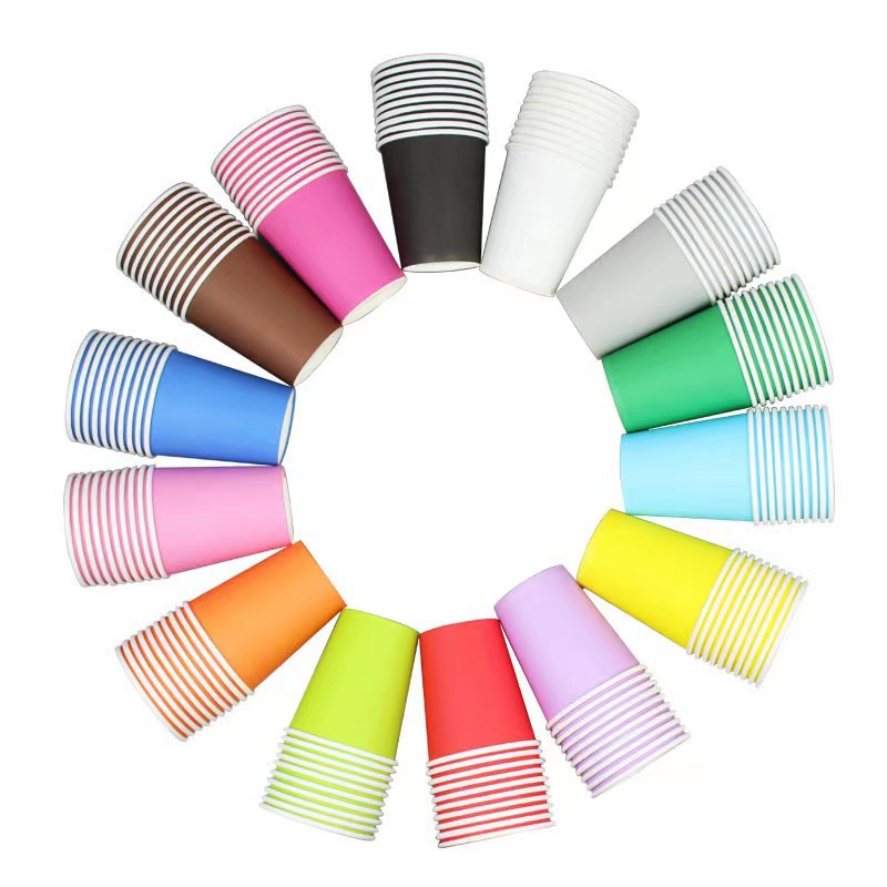Decoración de la fiesta de picnic tazas novedosas de color sólido con rayas de cumpleaños suministros de tazas de papel desechables coloridas