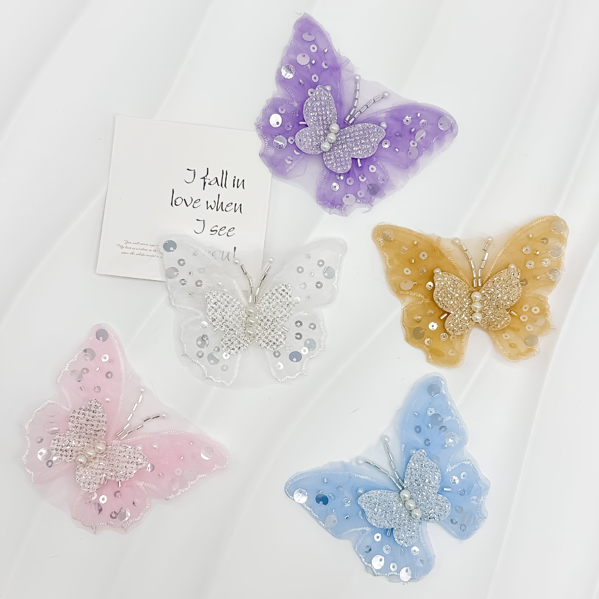 Duas capas de clavos cuentas estereoscópicas doradas mariposa tela pegada a mano flor esquinilla vestido de boda ropa infantil zapatos para niños adornos de pelo