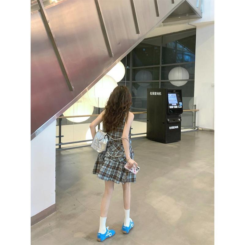 不規則なフリルチェック柄ベストドレス女性のための 2025 夏の新デザインニッチルーズベビードールドレス|undefined