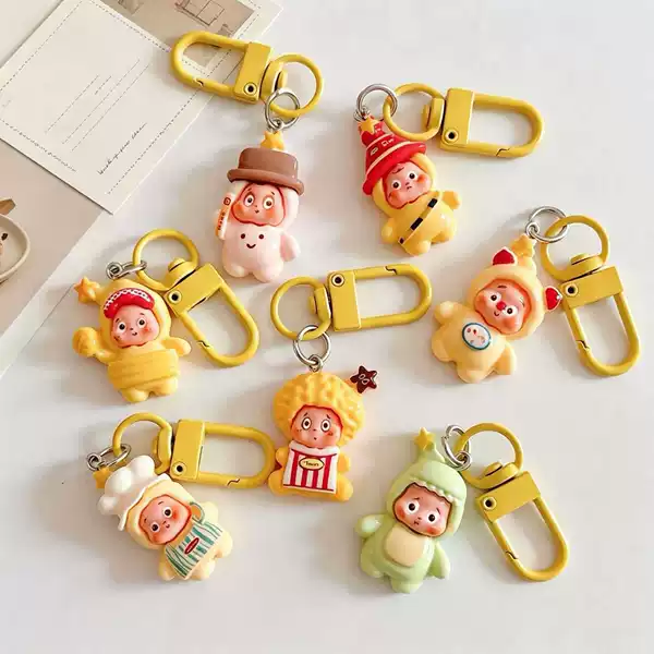 Small cartoon cute star-shaped keychain pendant, creative bag decoration, girl's backpack accessory, suitable for best friends and couples