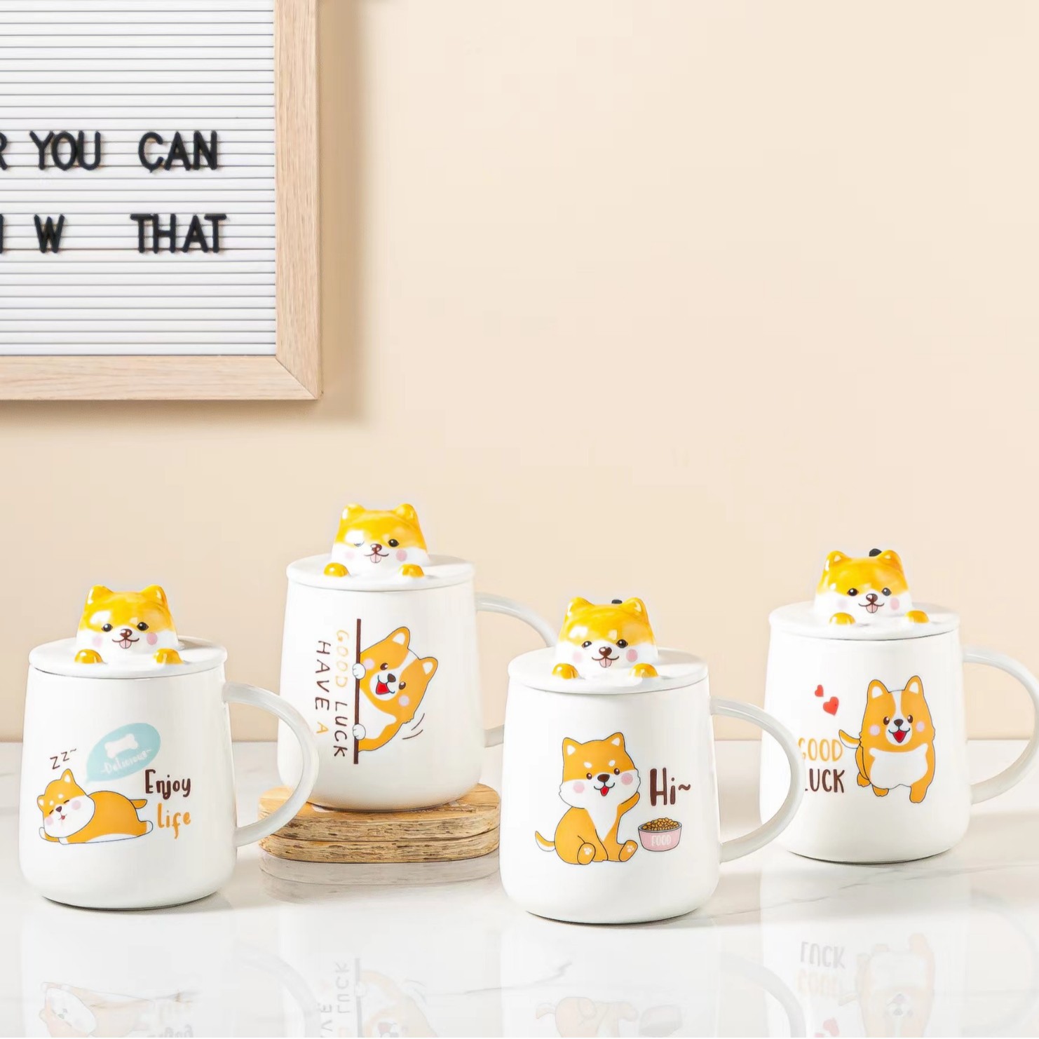 Hotel diseño de la habitación entre padres e hijos hotel para niños lindo tema de dibujos animados para mascotas decoración de la habitación familiar cama cubierta cama cola toalla almohada