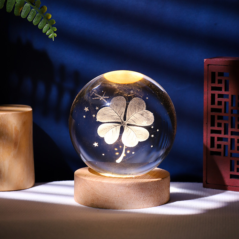 Fabricante directo de lámpara de noche de cristal luminoso láser 3D tallado en base de madera sólida decoración de escritorio creativa pequeño regalo