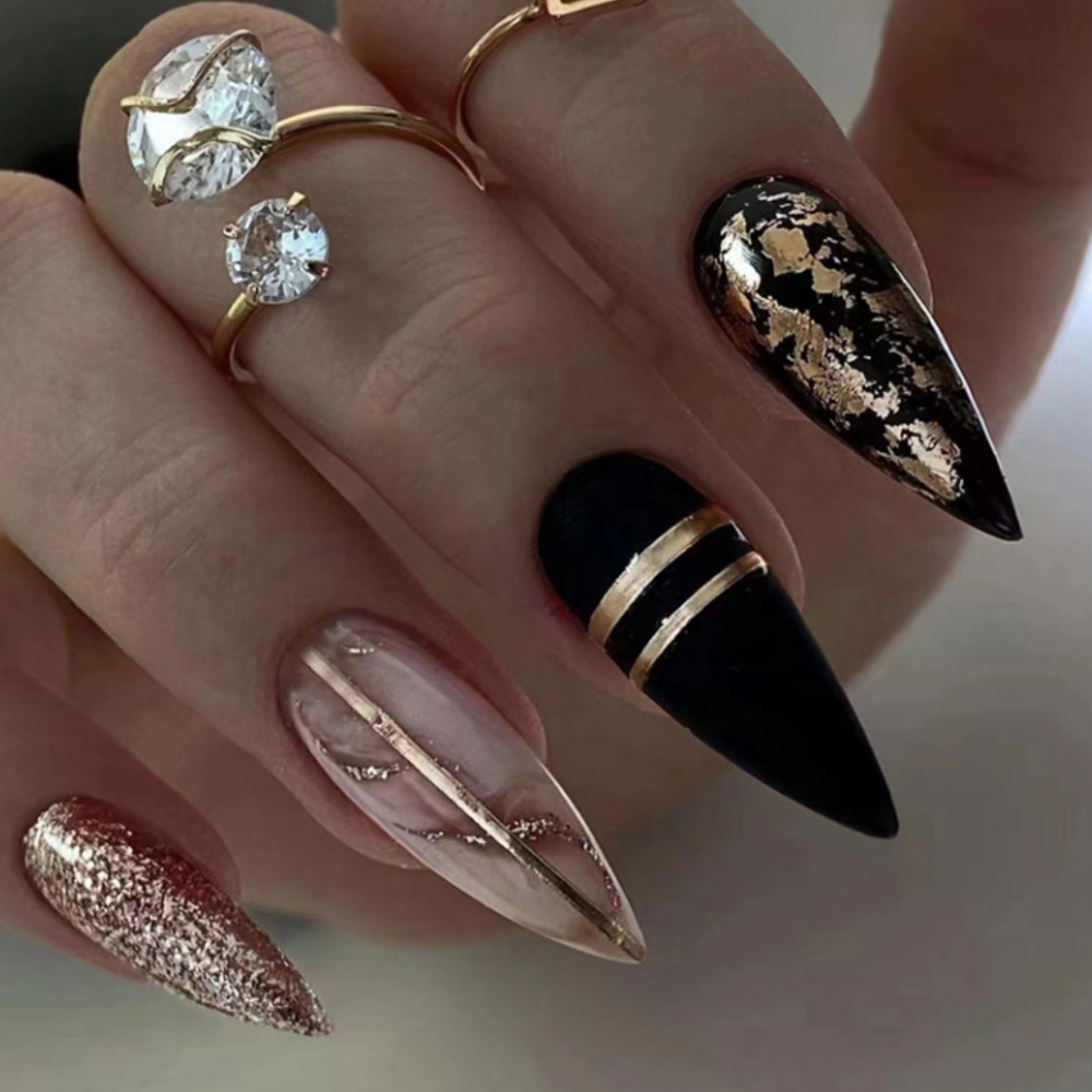 Comercio extranjero venta caliente pieza de uñas de ámbar oscuro lámina de oro brillante desgaste de uñas europeas y estadounidenses lujosas parches de uñas falsas