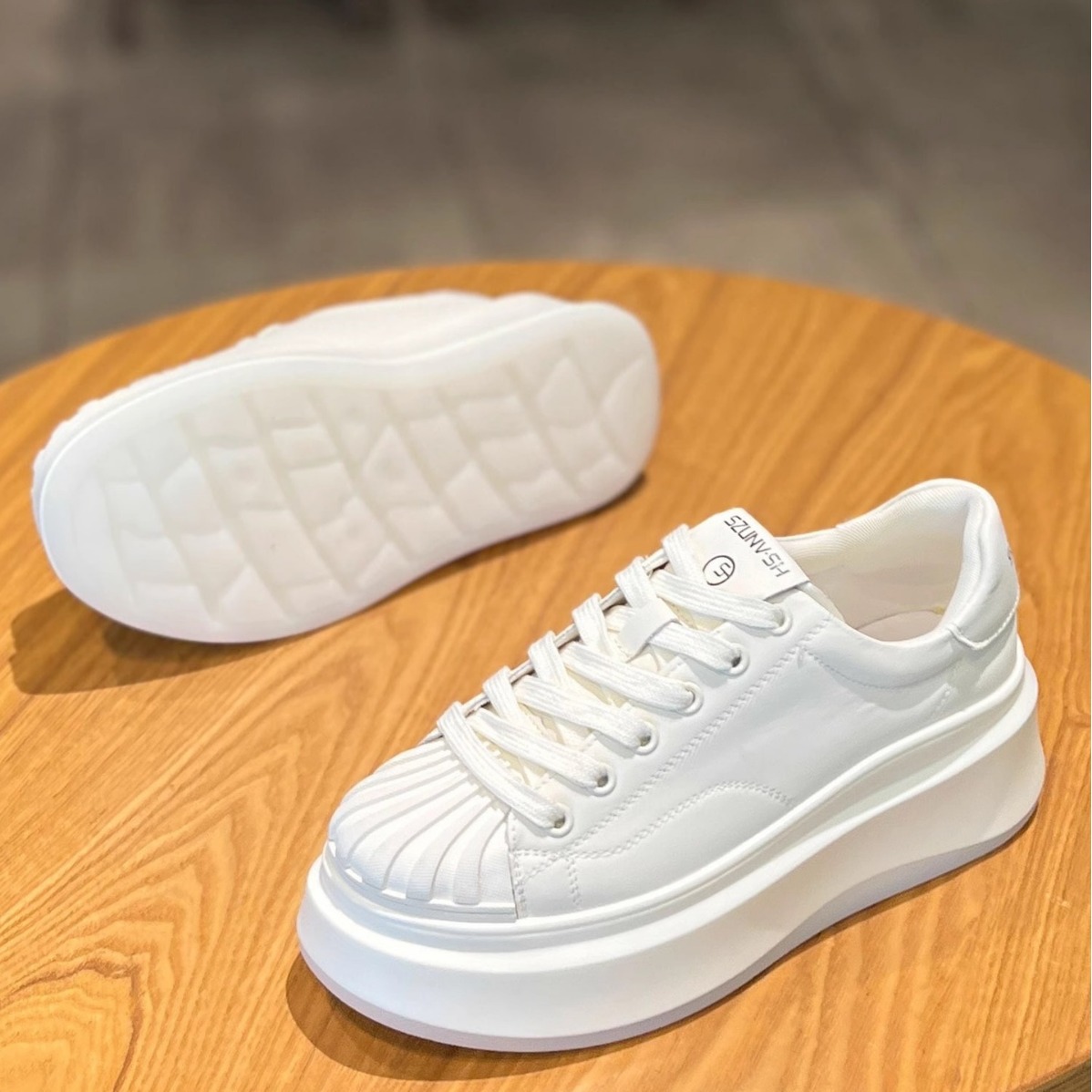 Women's Casual Leather Sneakers With Thick Sole And Shell Toe_voghion.com