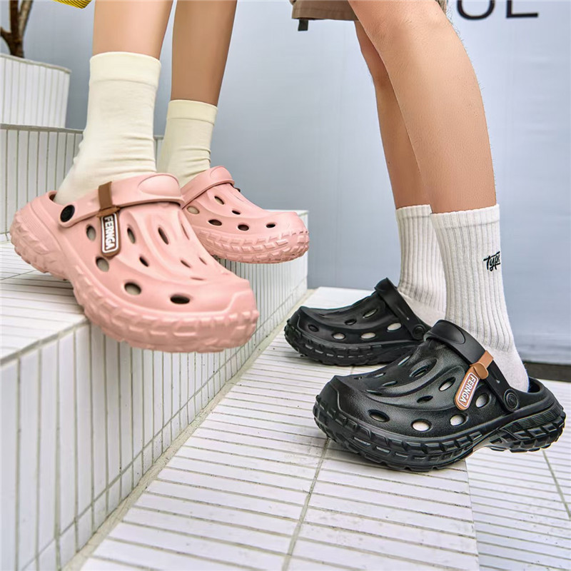 Fengrunjia's New 2025 Crocs for Men and Women, Baotou Thick-Soled Non-Slip Outer Wear Travel Beach Sandals and Slippers