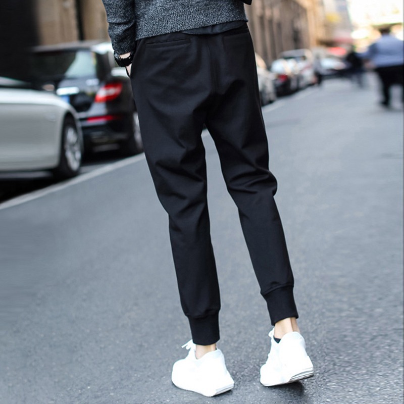 Pantalones de los hombres de verano versátiles sueltos Pantalones deportivos de seda de hielo de los hombres delgados pantalones recortados pantalones casuales de los hombres