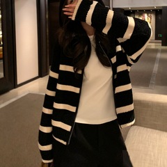 2025宽松韩系连帽条纹慵懒风针织衫开衫毛衣女秋冬外套内搭学院风